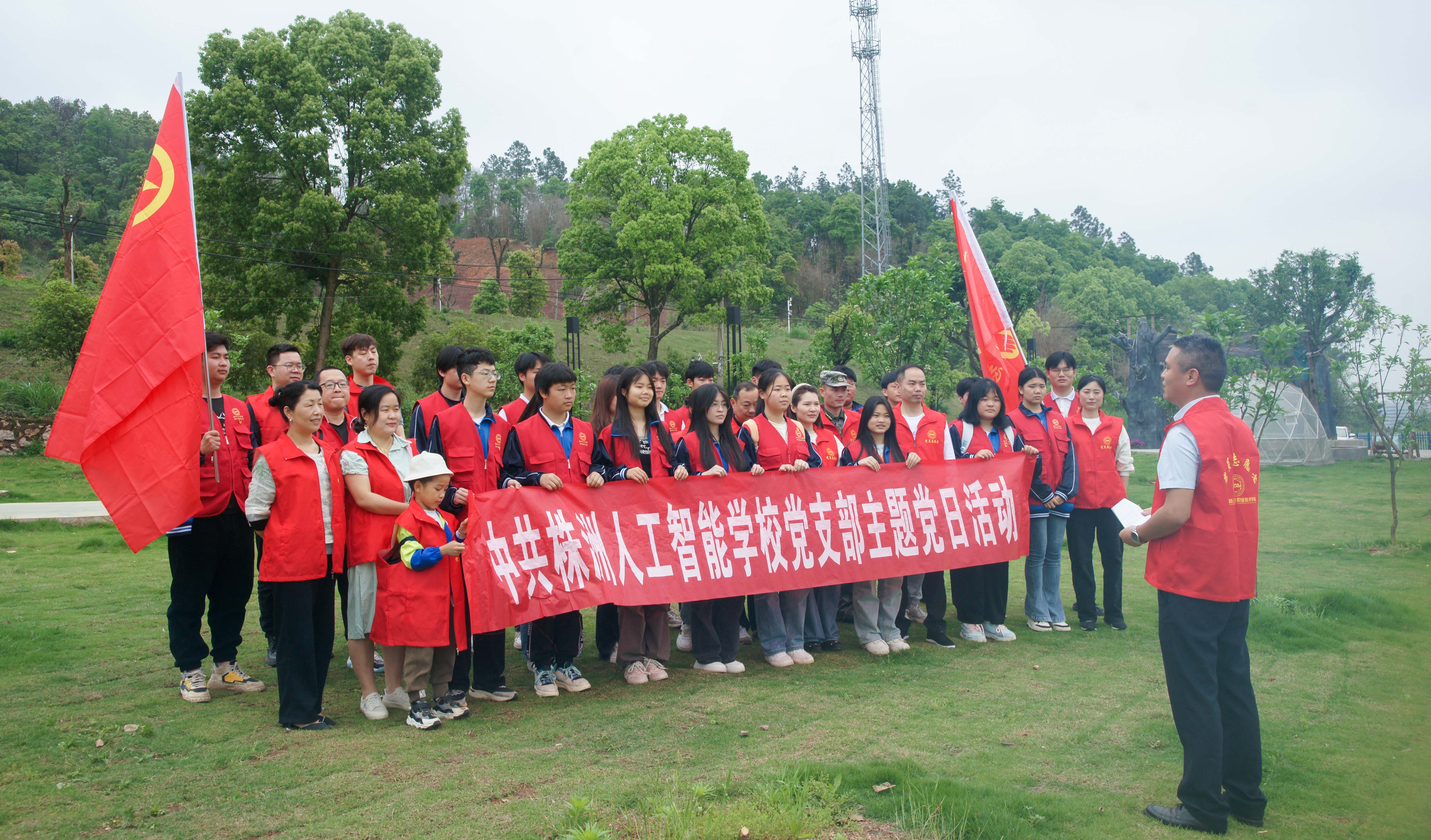 党建带团建，着力培育时代新人